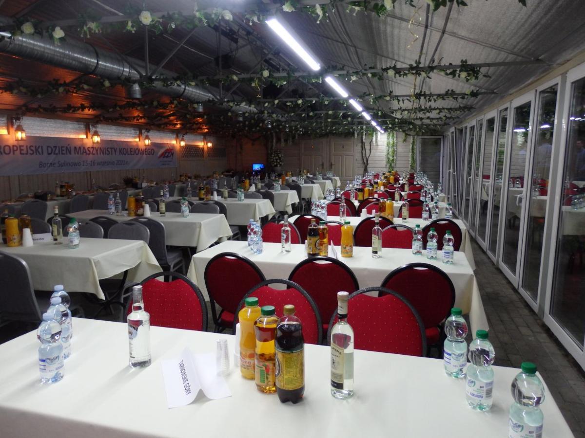 Gosciniec Borne Sulinowo - Byla Baza Wojskowa Hotel Buitenkant foto