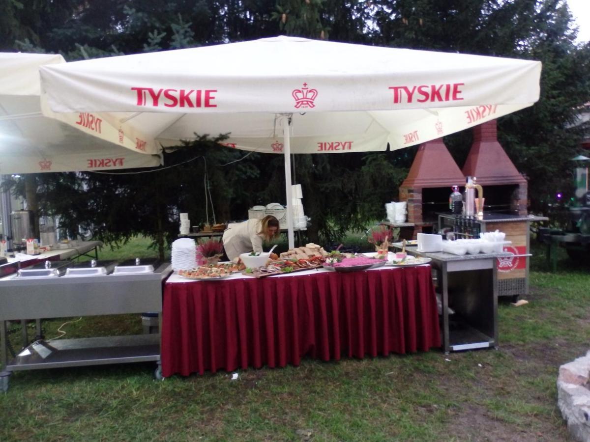 Gosciniec Borne Sulinowo - Byla Baza Wojskowa Hotel Buitenkant foto