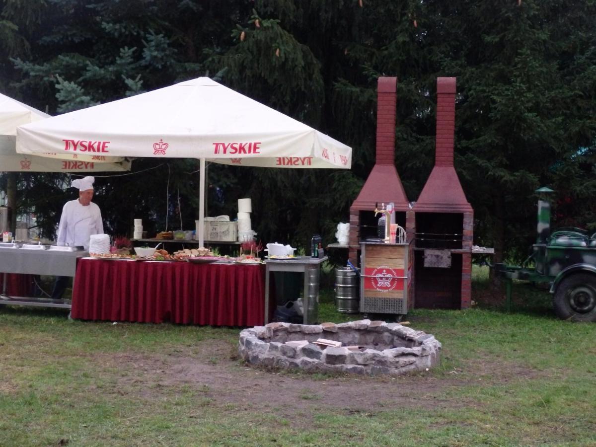 Gosciniec Borne Sulinowo - Byla Baza Wojskowa Hotel Buitenkant foto